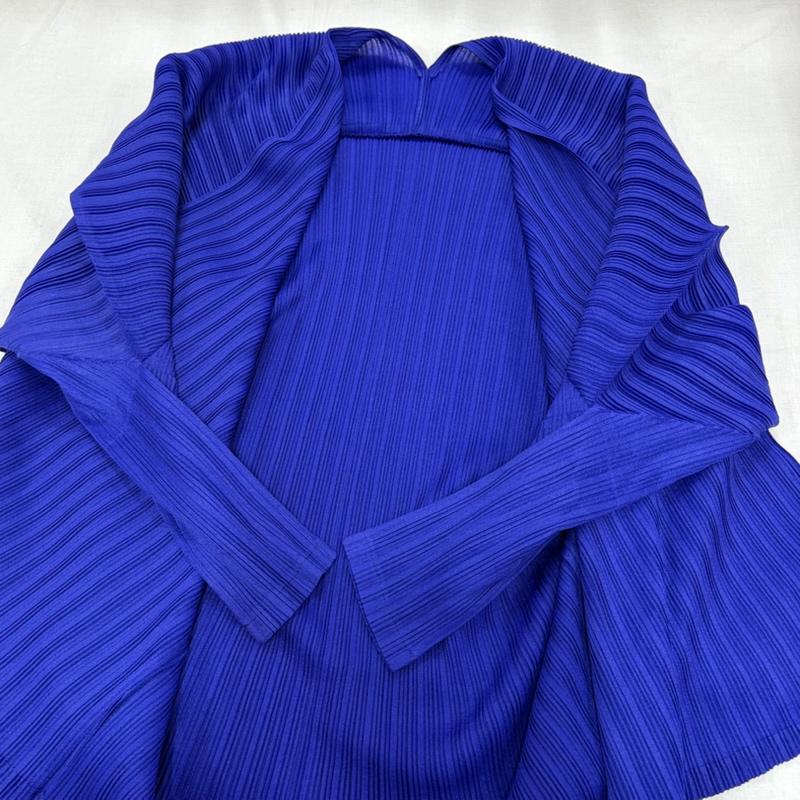 プリーツプリーズ PLEATS PLEASE カーディガン 長袖 ISSEY MIYAKE イッセイミヤケ プリーツ カーディガン 羽織 3 無地 青 / ブルー / blue レディース USED 古着 中古 50164168