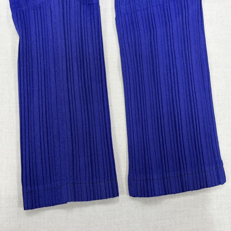 プリーツプリーズ PLEATS PLEASE カーディガン 長袖 ISSEY MIYAKE イッセイミヤケ プリーツ カーディガン 羽織 3 無地 青 / ブルー / blue レディース USED 古着 中古 50164168