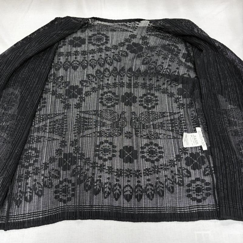 プリーツプリーズ PLEATS PLEASE カーディガン 長袖 ISSEY MIYAKE イッセイミヤケ フラワーレース カットソー カーディガン PP23-J0615 3 無地 黒 / ブラック / black レディース USED 古着 中古 50164170