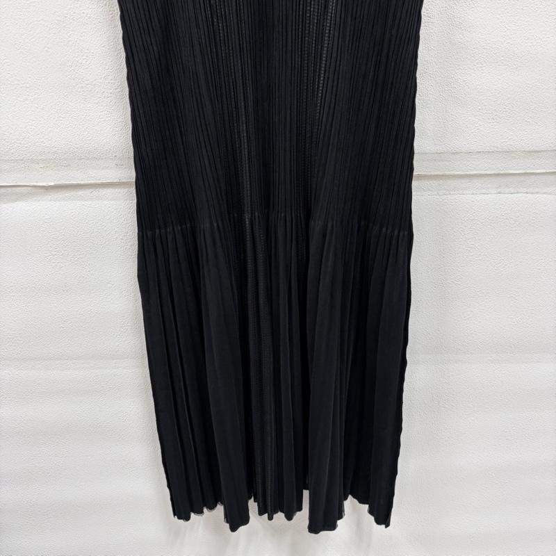 プリーツプリーズ PLEATS PLEASE ワンピース ロングスカート 17SS ISSEY MIYAKE イッセイミヤケ ノースリーブ プリーツ ワンピース PP71-JH676 2 黒 / ブラック / black レディース USED 古着 中古 50164181