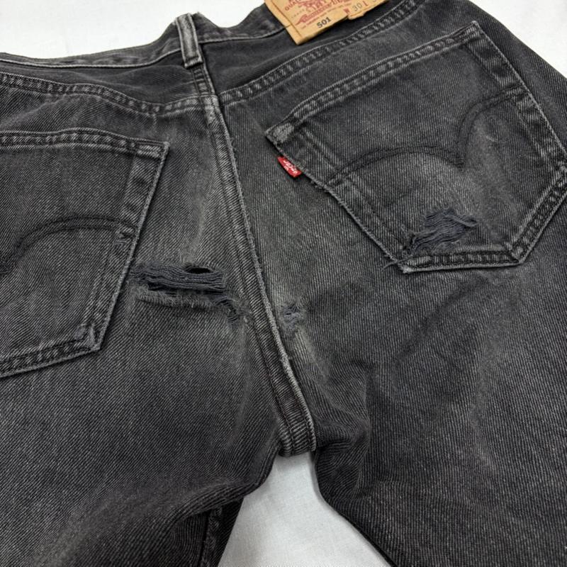 リーバイス Levi s パンツ デニム、ジーンズ 501 ブラックデニム フェード フィリピン製 ヴィンテージ 30インチ 黒 / ブラック / black メンズ USED 古着 中古 50164223