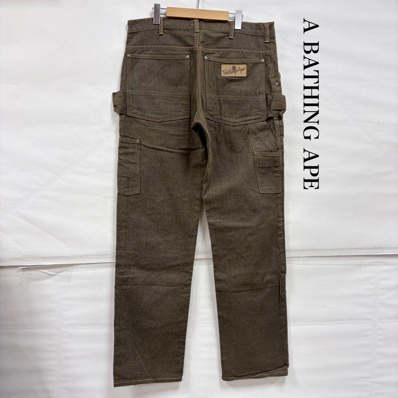 アベイシングエイプ A BATHING APE パンツ ワークパンツ、ペインターパンツ ダブルニー デニム ペインターパンツ XL ロゴ、文字 カーキ / カーキ / khaki メンズ USED 古着 中古 50164231