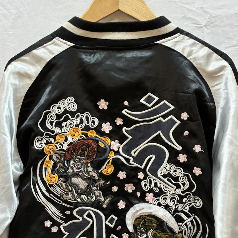 古着 USED ジャケット、上着 ジャンパー、ブルゾン 不倶戴天 FUGUTAITEN 風神 雷神 和柄 刺繍 スカジャン - メンズ USED 古着 中古 50164270