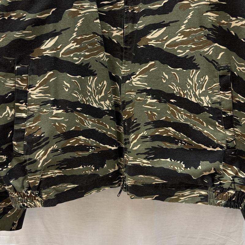 古着 USED ジャケット、上着 ジャンパー、ブルゾン Universal Style Wear タイガーカモフラ 迷彩 ベトジャン ジャケット 和柄 刺繍 643024 L カモフラージュ柄・迷彩 メンズ USED 古着 中古 50164287