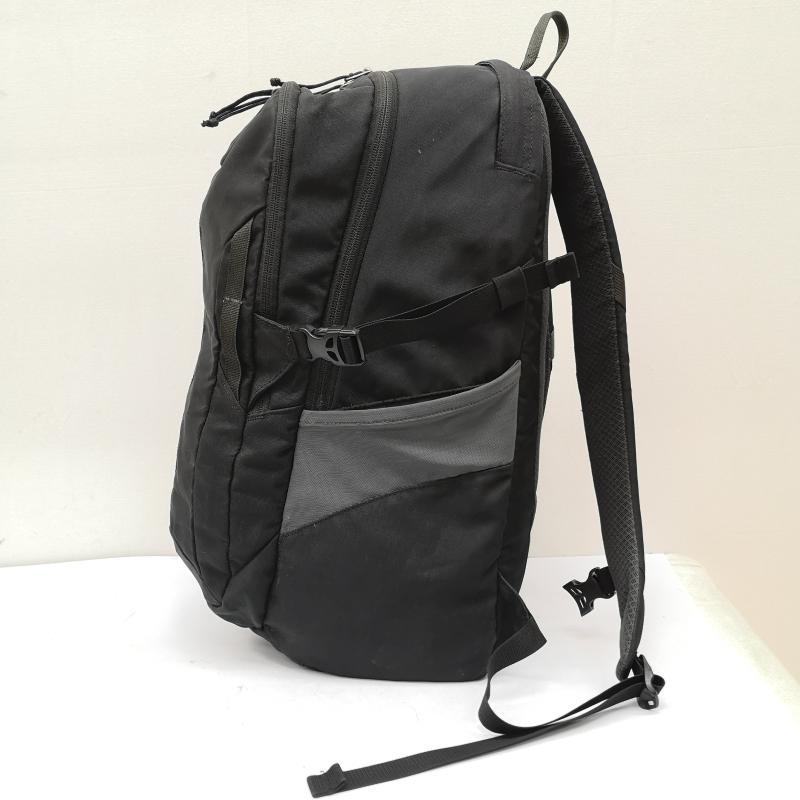 パタゴニア patagonia リュックサック、デイパック リュックサック、デイバッグ REFUGIO 28L レフュジオ デイパック 黒 / ブラック / black メンズ USED 古着 中古 50164288