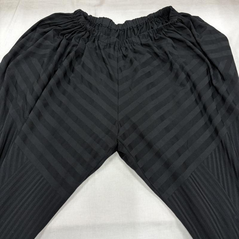 イッセイミヤケ ISSEY MIYAKE パンツ サルエルパンツ ストライプ サルエルパンツ イージーパンツ ウエストゴム IM41JF522 日本製 2 ストライプ 黒 / ブラック / black レディース USED 古着 中古 50164322