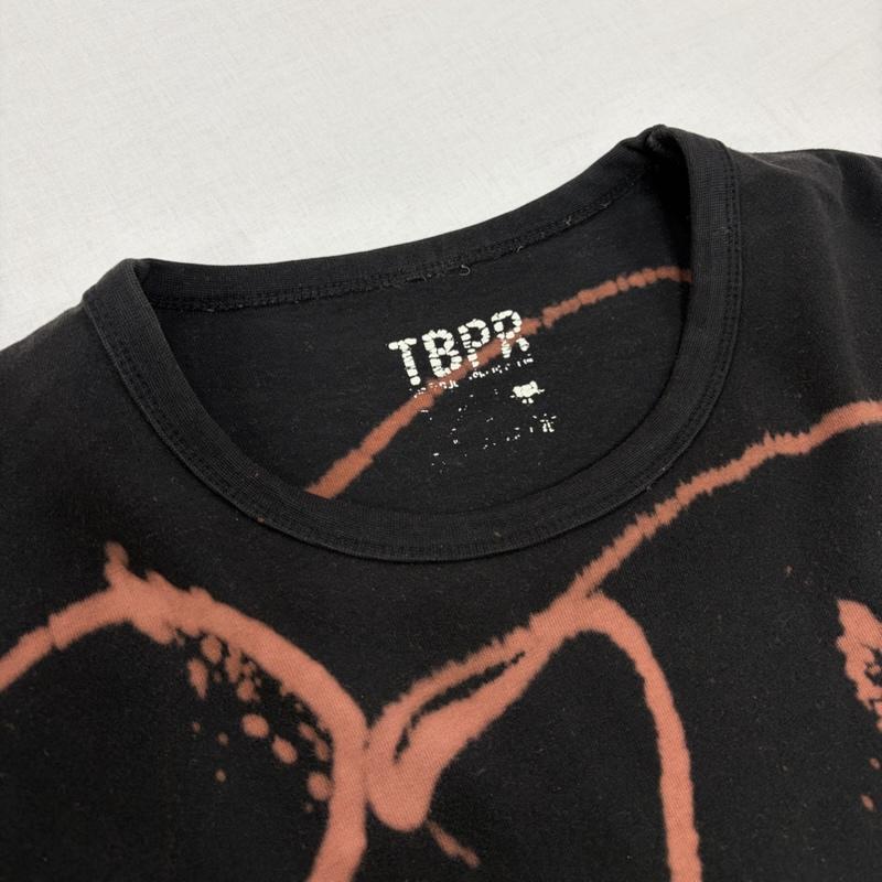タイトブース TIGHTBOOTH Tシャツ 半袖 22ss 半袖 ボックスシルエット プリント ポケット ロゴ Tシャツ ブリーチ オーバーサイズ XL ロゴ、文字 X プリント 黒 / ブラック / black X 茶 / ブラウン / brown メンズ USED 古着 中古 50164448