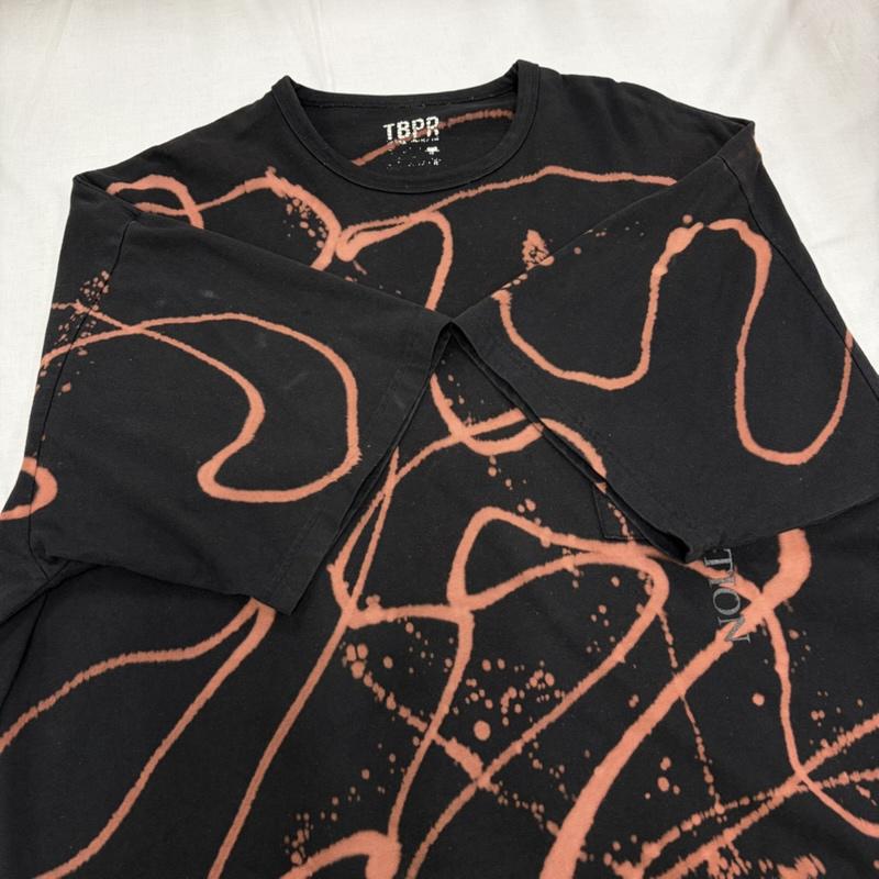 タイトブース TIGHTBOOTH Tシャツ 半袖 22ss 半袖 ボックスシルエット プリント ポケット ロゴ Tシャツ ブリーチ オーバーサイズ XL ロゴ、文字 X プリント 黒 / ブラック / black X 茶 / ブラウン / brown メンズ USED 古着 中古 50164448