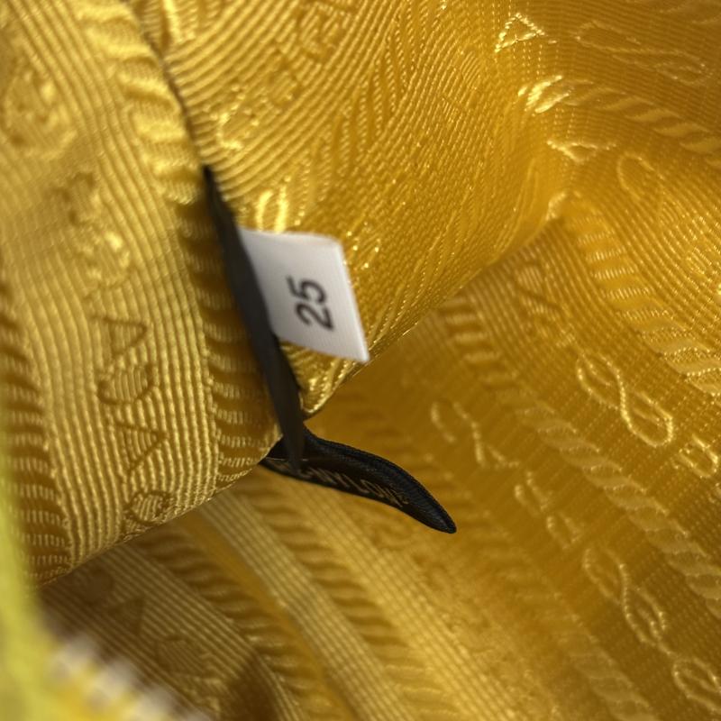 プラダ PRADA ハンドバッグ ハンドバッグ Re-Edition 2005 Re-Nylon ミニバッグ ナイロン 1NE204 - 黄 / イエロー / yellow レディース USED 古着 中古 50164490