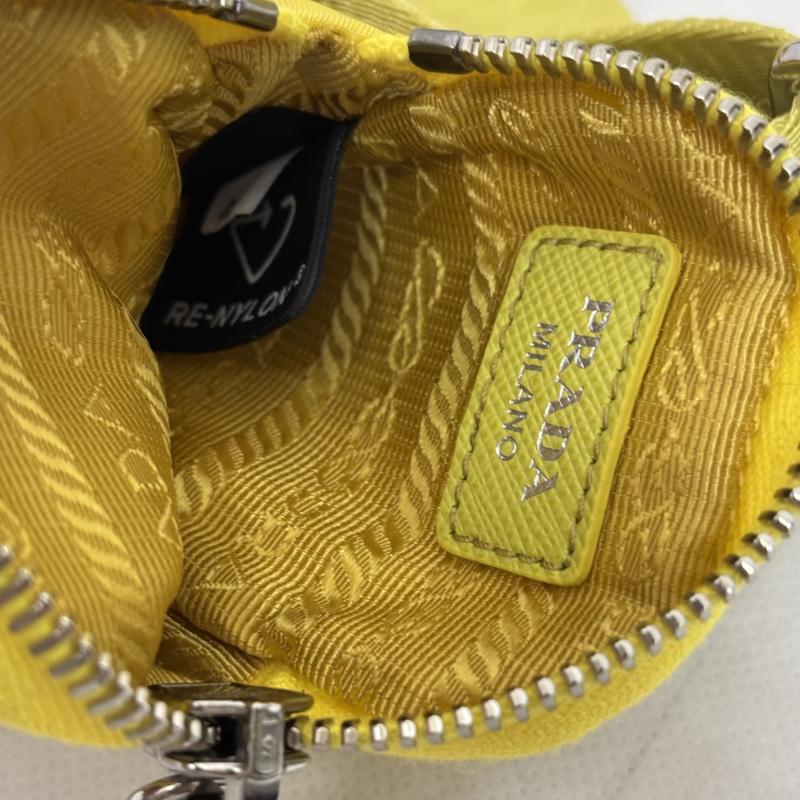 プラダ PRADA ハンドバッグ ハンドバッグ Re-Edition 2005 リエディション リナイロン トライアングルロゴプレート ミニ - 黄 / イエロー / yellow レディース USED 古着 中古 50164495