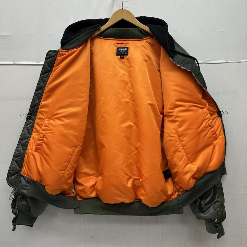 ヴェトモン VETEMENTS ジャケット、上着 ジャンパー、ブルゾン 19AW limited edition Alpha Tribal Reworked Bomber Jacket MA-1 フライト ジャケット M カーキオリーブ / カーキオリーブ / メンズ USED 古着 中古 50164521