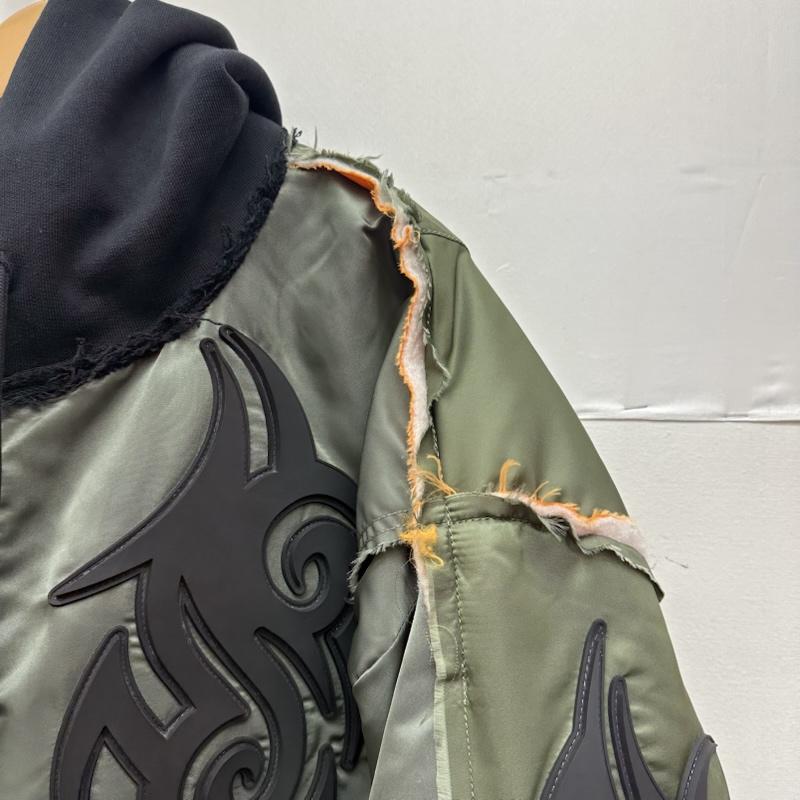 ヴェトモン VETEMENTS ジャケット、上着 ジャンパー、ブルゾン 19AW limited edition Alpha Tribal Reworked Bomber Jacket MA-1 フライト ジャケット M カーキオリーブ / カーキオリーブ / メンズ USED 古着 中古 50164521