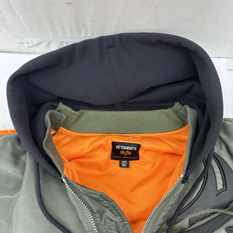 ヴェトモン VETEMENTS ジャケット、上着 ジャンパー、ブルゾン 19AW limited edition Alpha Tribal Reworked Bomber Jacket MA-1 フライト ジャケット M カーキオリーブ / カーキオリーブ / メンズ USED 古着 中古 50164521