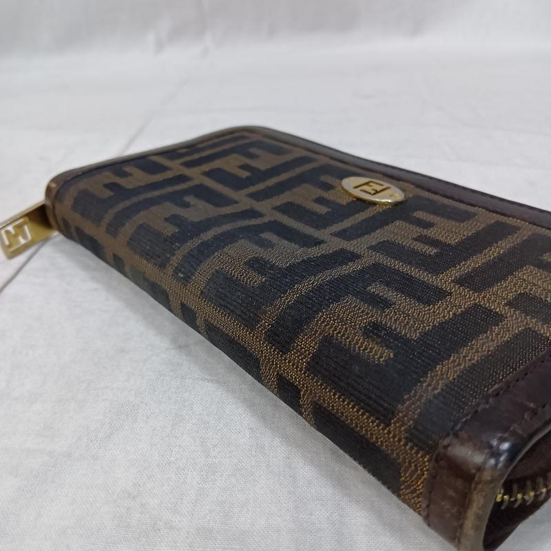 フェンディ FENDI 財布 長財布 ズッカ柄 ラウンドファスナー 長財布 FF レザー キャンバス 2513 8m0024 ca7 099 - ロゴ、文字 茶 / ブラウン / brown レディース USED 古着 中古 50164537