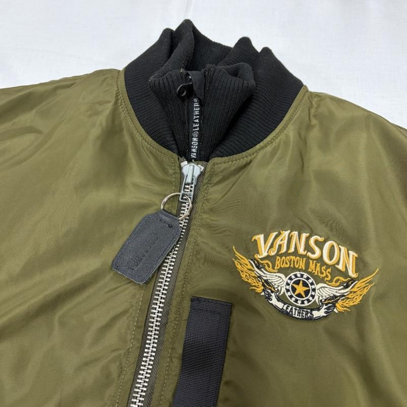 ヴァンソン VANSON ジャケット、上着 フライトジャケット NVJK-2304 MA-1 フライトジャケット フライングスター ロゴ 刺繍 ワッペン パッチ IDEALジップ ライダース バイカー XXL 総柄 X ロゴ、文字 カーキ / カーキ / khaki X 黒 / ブラック / black メンズ USED 古着 中古 50164740