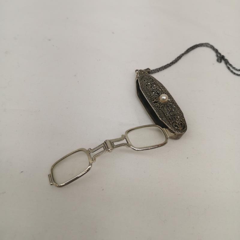 古着 USED アクセサリー ネックレス、ペンダント アンティーク シルバー ネックレス ペンダント 折りたたみ式 携帯眼鏡 ロニエット SV925 - レディース USED 古着 中古 50164819
