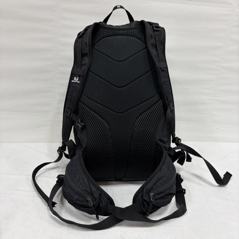 サロモン SALOMON リュックサック、デイパック リュックサック、デイバッグ TRAIL BLAZER トレイルブレイザー 30 バックパック リュック ロゴ ナイロン 多機能 アウトドア - ワンポイント X ロゴ、文字 X プリント 黒 / ブラック / black X 白 / ホワイト / white メンズ USED 古着 中古 50164858