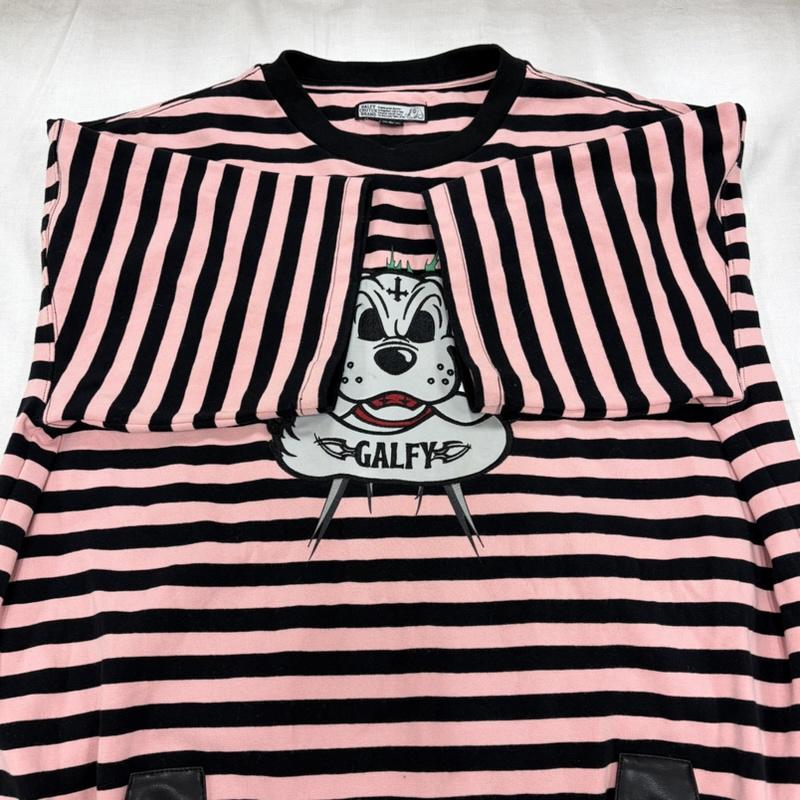 ガルフィー GALFY Tシャツ 半袖 ゴリ厨ニボーダー 半袖 Tシャツ Tee ロゴ 刺繍 レースアップ パンク Y2K XL ボーダー柄 X ロゴ、文字 X 刺繍 桃 / ピンク / pink X 黒 / ブラック / black メンズ USED 古着 中古 50164863