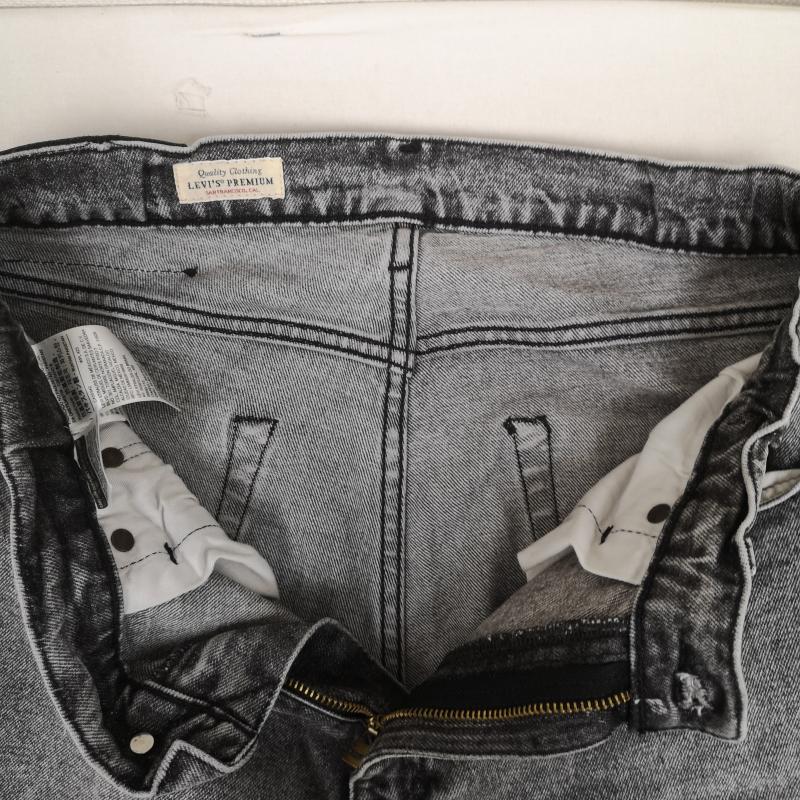 リーバイスプレミアム Levis PReMIUM パンツ デニム、ジーンズ 色落ち ケミカルウォッシュ ルーズテーパード デニム パンツ 562 75747-0016 32インチ 灰 / グレー / gray メンズ USED 古着 中古 50164946
