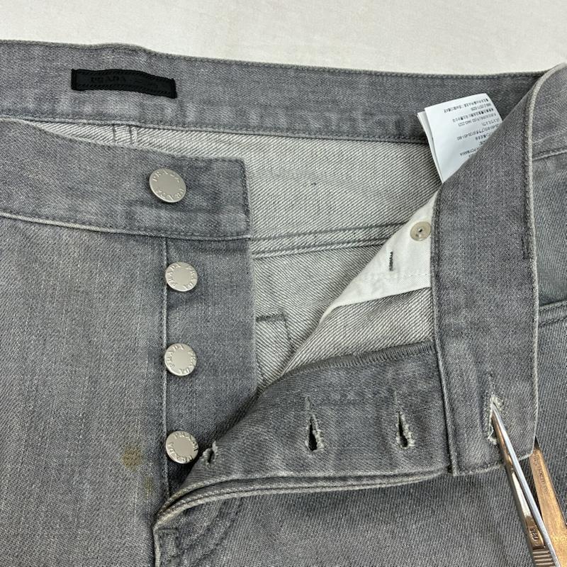 プラダ PRADA パンツ デニム、ジーンズ GEP010 R121 ボタンフライ ストレート ジーンズ デニムパンツ 33インチ メンズ USED 古着 中古 50165048