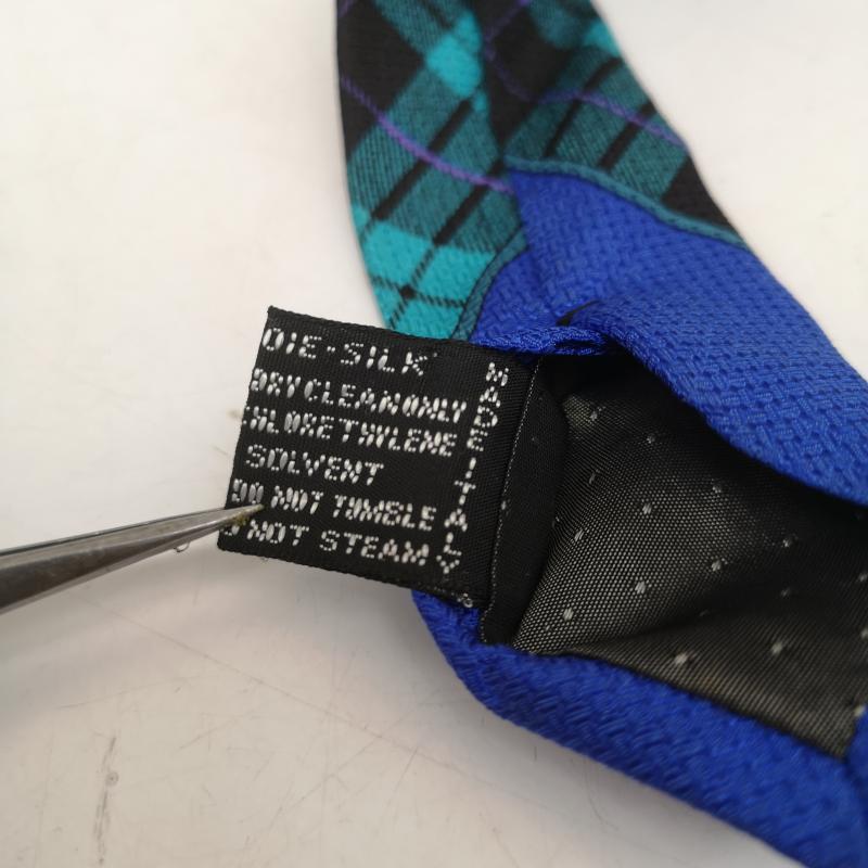ジャンニヴェルサーチ GIANNI VERSACE ネクタイ ネクタイ バロック調 フローラル 装飾 シルク ネクタイ - メンズ USED 古着 中古 50165078