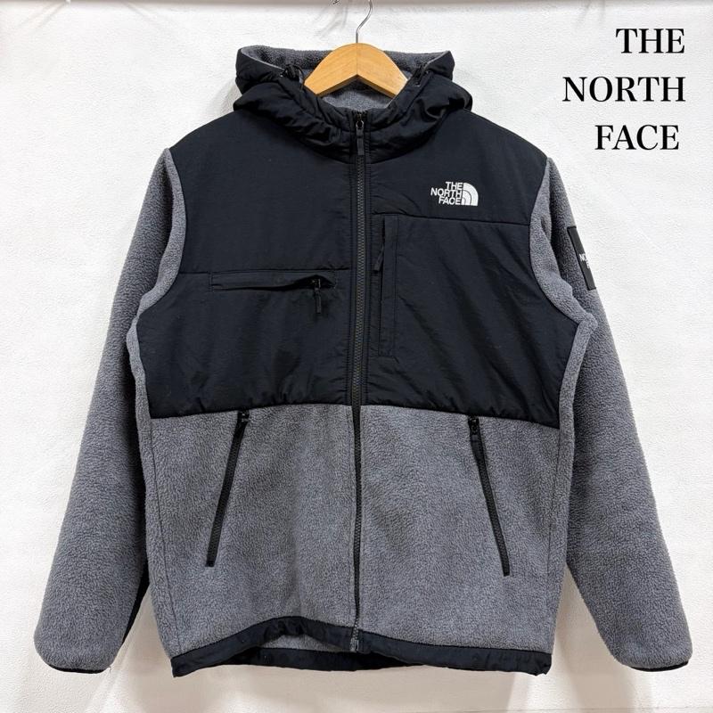 ザノースフェイス THE NORTH FACE ジャケット、上着 ジャンパー、ブルゾン フリース デナリジャケット フーディ ジップアップ ブルゾン NA72052 ロゴ 刺繍 S ロゴ、文字 X 刺繍 灰 / グレー / gray X 黒 / ブラック / black メンズ USED 古着 中古 50165167