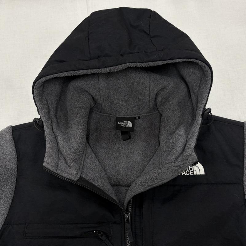 ザノースフェイス THE NORTH FACE ジャケット、上着 ジャンパー、ブルゾン フリース デナリジャケット フーディ ジップアップ ブルゾン NA72052 ロゴ 刺繍 S ロゴ、文字 X 刺繍 灰 / グレー / gray X 黒 / ブラック / black メンズ USED 古着 中古 50165167