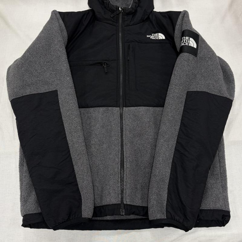 ザノースフェイス THE NORTH FACE ジャケット、上着 ジャンパー、ブルゾン フリース デナリジャケット フーディ ジップアップ ブルゾン NA72052 ロゴ 刺繍 S ロゴ、文字 X 刺繍 灰 / グレー / gray X 黒 / ブラック / black メンズ USED 古着 中古 50165167