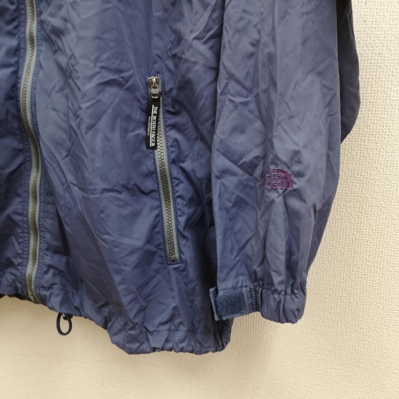ザノースフェイス THE NORTH FACE ジャケット、上着 ジャンパー、ブルゾン パッカブル 撥水 ワンポイント刺繍 マジックテープ ドローコード マウンテンパーカー ナイロンジャケット 紫 / パープル / purple メンズ USED 古着 中古 50165176