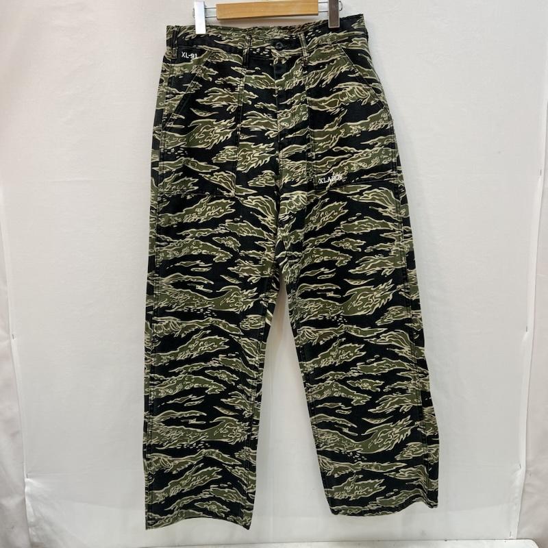 エクストララージ XLARGE パンツ ワークパンツ、ペインターパンツ ×GUNG-HO ガンホーコラボ ベイカーパンツ BAKER PANTS 32インチ カモフラージュ柄・迷彩 メンズ USED 古着 中古 50165312