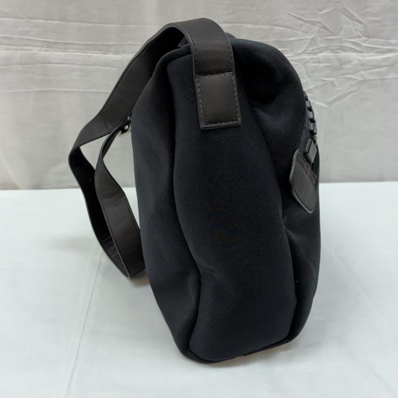 カワカワ Kawa-Kawa ショルダーバッグ ショルダーバッグ ビッグファスナー ウェット レザー ショルダーバッグ 斜め掛け A4収納 - レディース USED 古着 中古 50165343