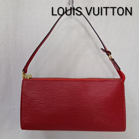 ルイヴィトン LOUIS VUITTON ハンドバッグ ハンドバッグ エピ アクセサリーポーチ ポシェット アクセソワール カスティリアンレッド レザー AR1919 - 無地 X ロゴ、文字 赤 / レッド / red レディース USED 古着 中古 50165419