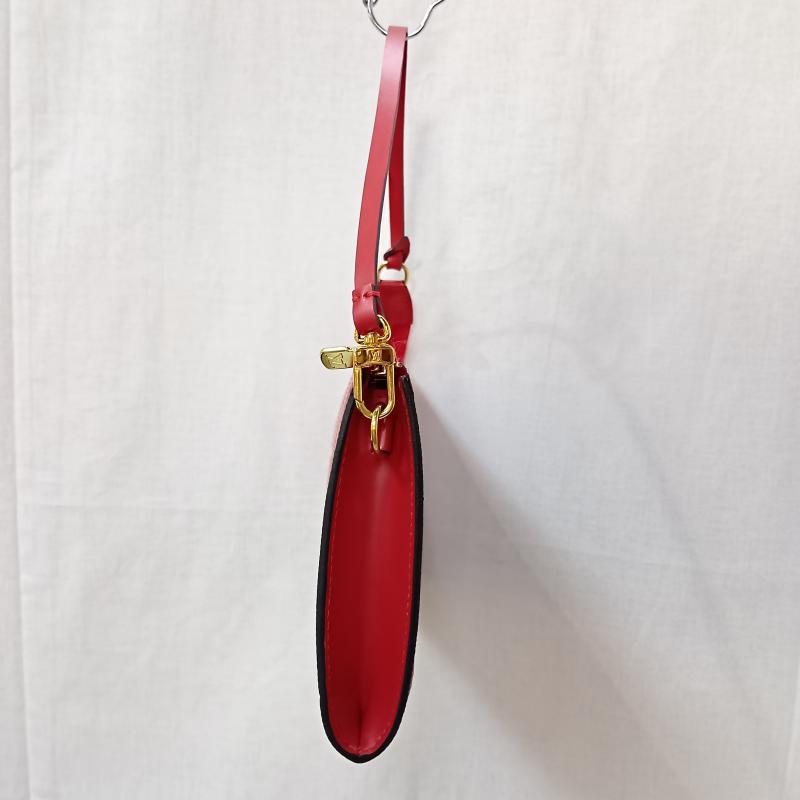 ルイヴィトン LOUIS VUITTON ハンドバッグ ハンドバッグ エピ アクセサリーポーチ ポシェット アクセソワール カスティリアンレッド レザー AR1919 - 無地 X ロゴ、文字 赤 / レッド / red レディース USED 古着 中古 50165419