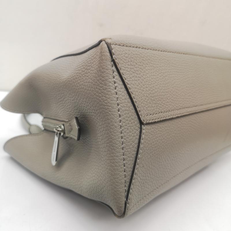 マイケルコース MICHAEL KORS ショルダーバッグ ショルダーバッグ 2way ショルダーバッグ ハンドバッグ - 灰 / グレー / gray レディース USED 古着 中古 50165549