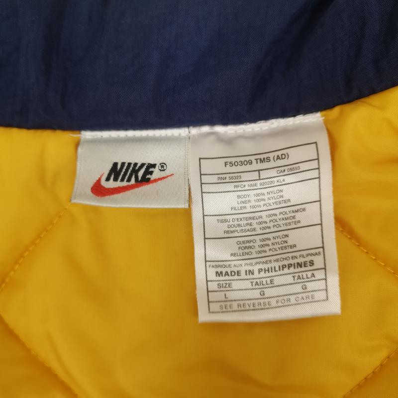 ナイキ NIKE コート ダウンコート 90s ビッグロゴ スウォッシュ 中綿 キルティング 内ポケット ロゴ刺繡 ナイロンジャケット ベンチコート L 紺 / ネイビー / navy メンズ USED 古着 中古 50165562