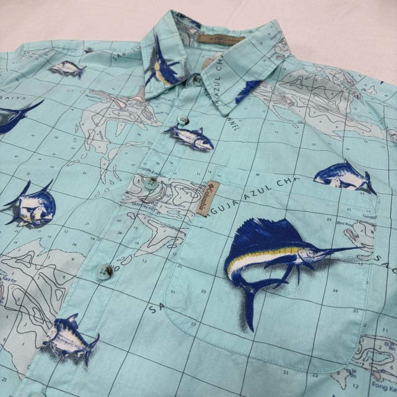 コロンビア Columbia シャツ、ブラウス 半袖 半袖 ロッジ ショート スリーブ シャツ 総柄 プリント 魚 フィッシュ L 総柄 X ロゴ、文字 X プリント 水色 / ライトブルー / メンズ USED 古着 中古 50165566