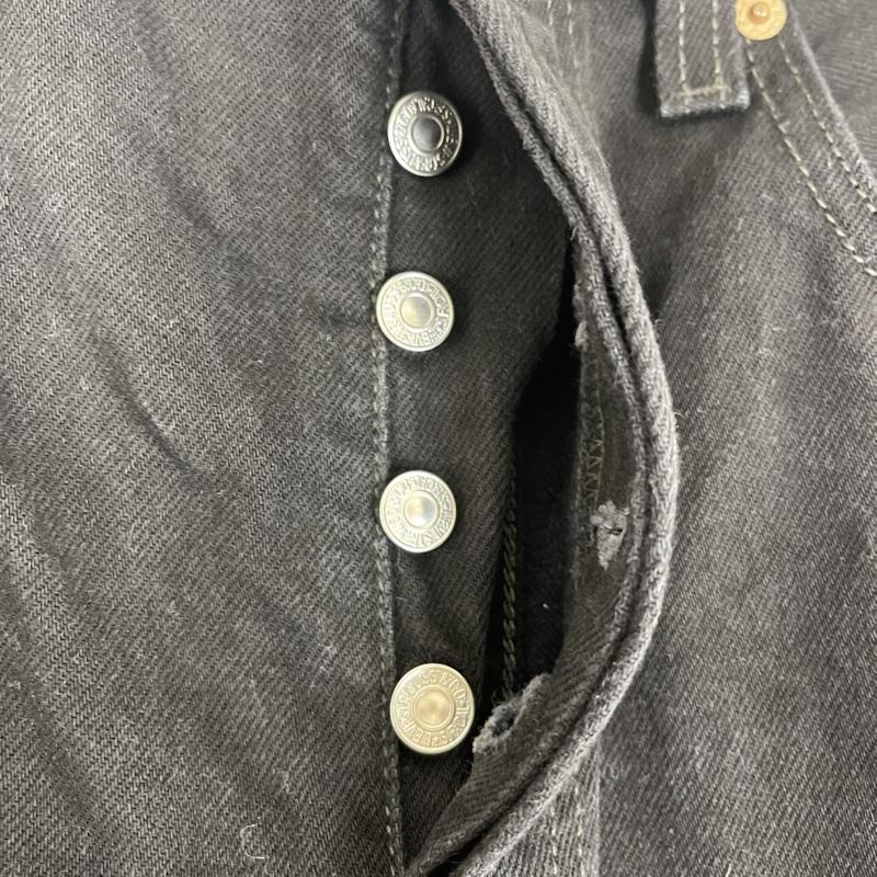 リーバイス Levi s パンツ デニム、ジーンズ 501 メキシコ製 ボタンフライ ストレート デニム パンツ 33インチ 黒 / ブラック / black メンズ USED 古着 中古 50165615