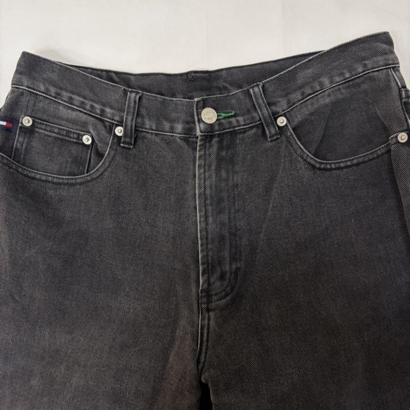 トミーヒルフィガー TOMMY HILFIGER パンツ デニム、ジーンズ デニムテーパードパンツ ワイド ダークグレー 32インチ 無地 ダークグレー / ダークグレー / メンズ USED 古着 中古 50165641