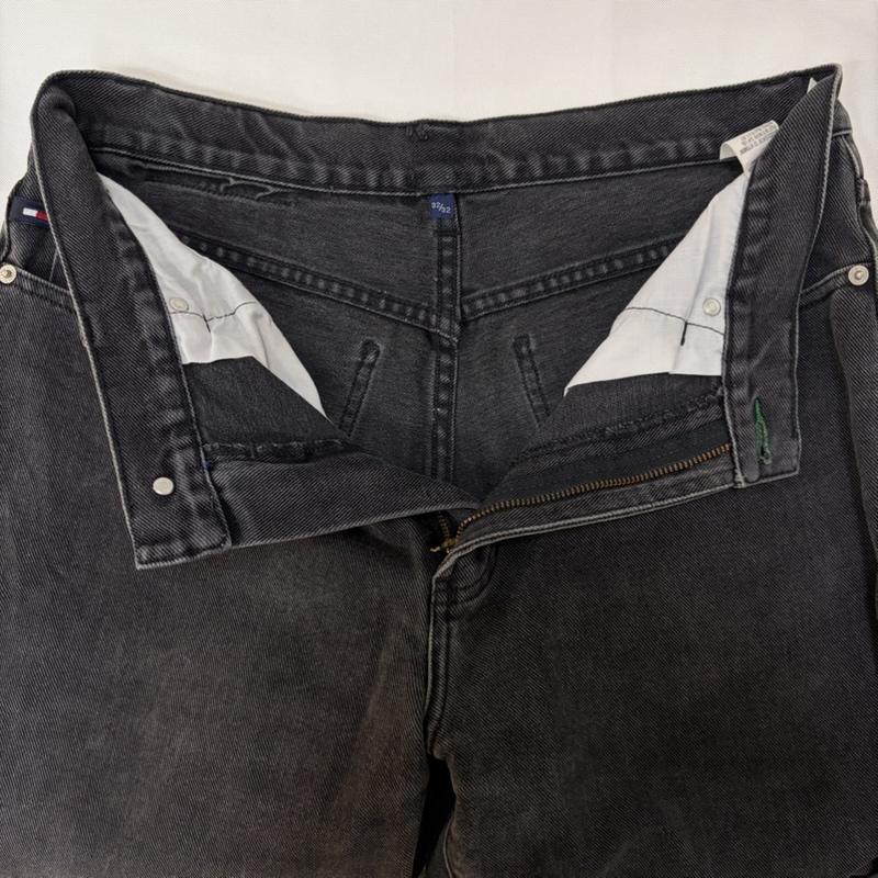 トミーヒルフィガー TOMMY HILFIGER パンツ デニム、ジーンズ デニムテーパードパンツ ワイド ダークグレー 32インチ 無地 ダークグレー / ダークグレー / メンズ USED 古着 中古 50165641
