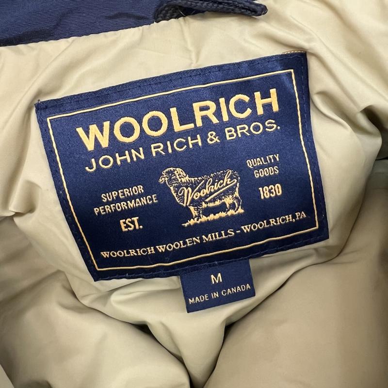 ウールリッチ WOOLRICH ジャケット、上着 ダウンジャケット ARCTIC PARKA アークティックパーカー ダウンジャケット カナダ製 M 紺 / ネイビー / navy メンズ USED 古着 中古 50165670
