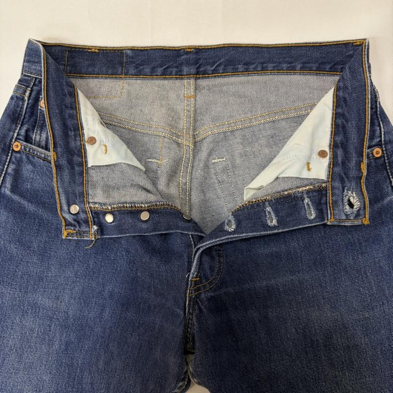 リーバイス Levi s パンツ デニム、ジーンズ 501 ストレートデニム 米国製 553 0700 31インチ 無地 青 / ブルー / blue メンズ USED 古着 中古 50165680