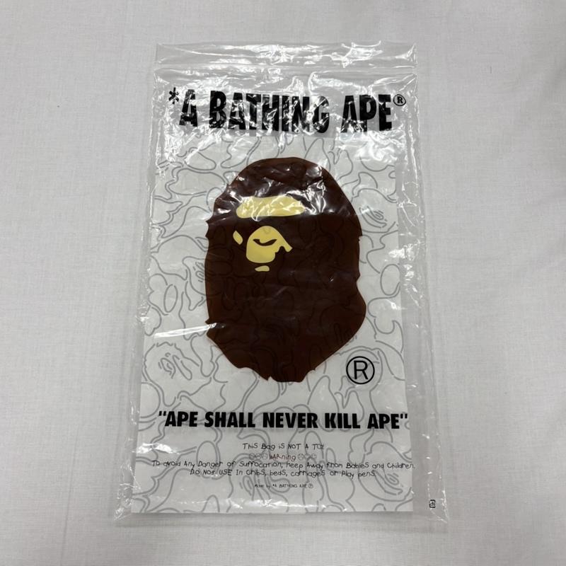 アベイシングエイプ A BATHING APE Tシャツ 半袖 クリスマス コレクション ホリデー 半袖 プリント Tシャツ サンタ プレゼント ロゴ XL ロゴ、文字 X プリント 黒 / ブラック / black X マルチカラー / マルチカラー / multicolor メンズ USED 古着 中古 50165685