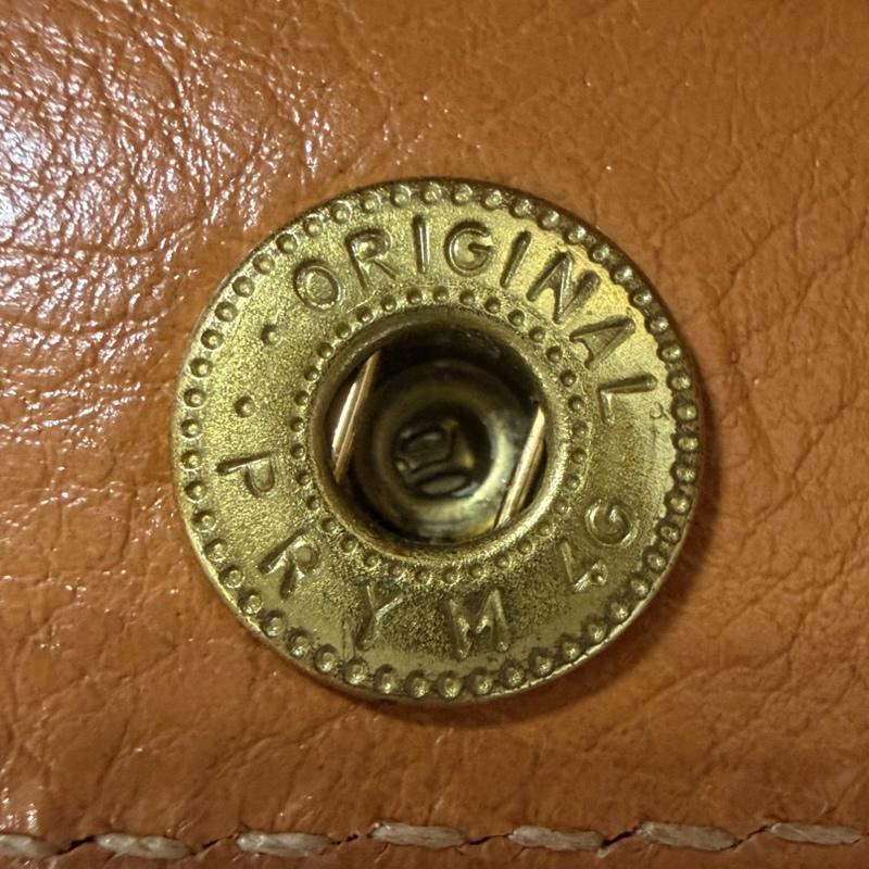 イルビゾンテ IL BISONTE 財布 コンパクト財布 コインパース スクエアレザーコインケース 54123-0-0241 45 ヤケヌメ - 無地 X ロゴ、文字 茶 / ブラウン / brown メンズ USED 古着 中古 50165698