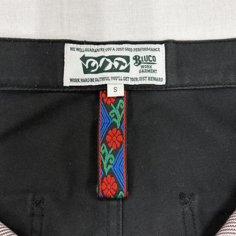 ブルコワークガーメント BLUCO WORK GARMENT パンツ ワークパンツ、ペインターパンツ ワークパンツ チノパン ジッパーフライ ロゴ 刺繍 Ｄカン ストレート S ワンポイント X ロゴ、文字 X 刺繍 黒 / ブラック / black メンズ USED 古着 中古 50165757