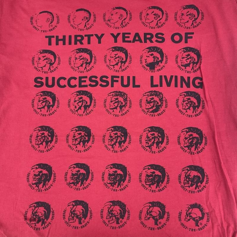 ディーゼル DIESEL Tシャツ 半袖 THIRTY YEARS OF SUCCESSFUL LIVING プリント Tシャツ カットソー M 赤 / レッド / red メンズ USED 古着 中古 50165769