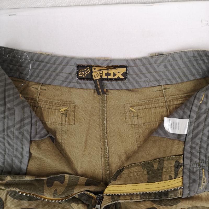 フォックスレーシング FOX RACING パンツ ショートパンツ カモフラ柄 迷彩柄 ミリタリー ワーク ギミック キツネ Y2K カーゴ ハーフパンツ 32インチ ベージュ / ベージュ / beige メンズ USED 古着 中古 50165798