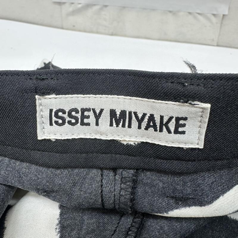 イッセイミヤケ ISSEY MIYAKE パンツ スラックス 絞り デザイン ボーダー パンツ IM71-FF128 S 黒 / ブラック / black X 白 / ホワイト / white レディース USED 古着 中古 50165831