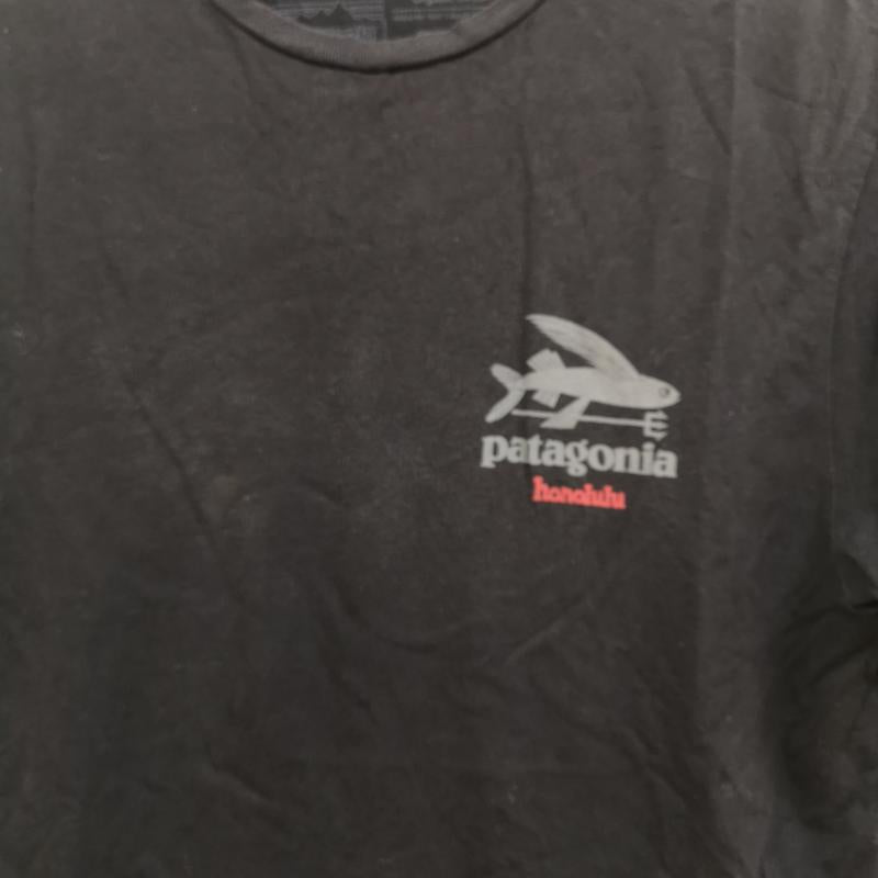 パタゴニア patagonia Tシャツ 半袖 フライングフィッシュ トビウオ 魚 ハワイ ホノルル 限定 グラフィックプリント 丸首半袖Tシャツ XS 黒 / ブラック / black メンズ USED 古着 中古 50165864