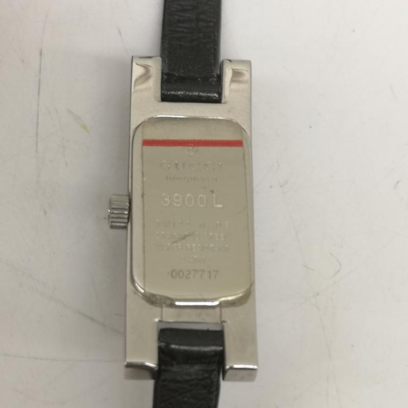 グッチ GUCCI 腕時計 アナログ（クォーツ式） 腕時計 クォーツ 2針 レクタンギュラー 3900L パテントレザー - 黒 / ブラック / black X 銀 / シルバー / silver color レディース USED 古着 中古 50165882