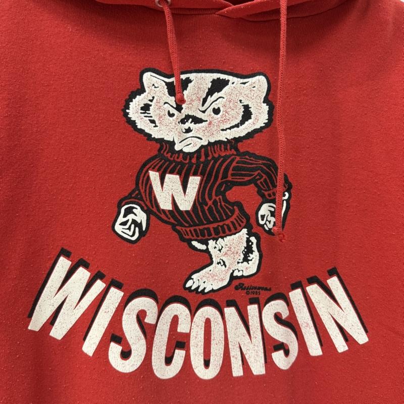 ヴィンテージ VINTAGE パーカー 長袖 sportswear by famous 80s カレッジプリントパーカー WISCONSIN red M USA製 M キャラクター X プリント 赤 / レッド / red メンズ USED 古着 中古 50165960